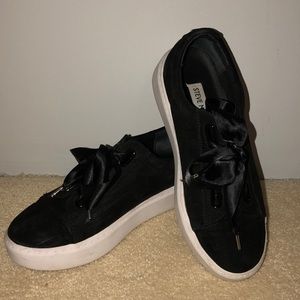 steve madden sneakers